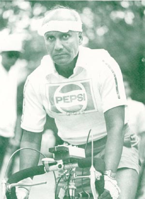 Sri Chinmoy in 24 Hour Cycle Race