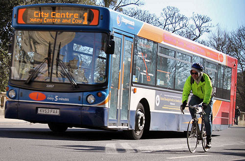 bus-cyclist